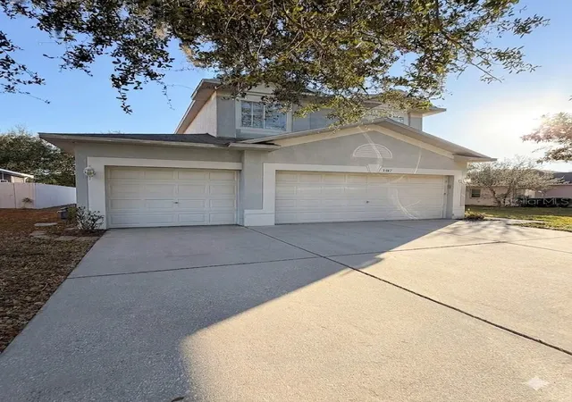 Homes for sale in Valrico, FL | 3307 Pine Top Dr, Valrico, FL 33594 | MLS# TB8520958