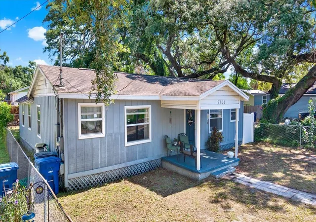 Photo 3 of Sale Pending at 2706 E 22nd Avenue, Tampa, FL 33605 | MLS# W7886873 | Listing updated on 2026-10-02