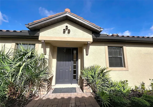 Photo 3 of Single family home for sale at 8335 Alberata Vista Dr, Tampa, FL 33647 | MLS# TB8520978 | Listing updated on 2026-08-07