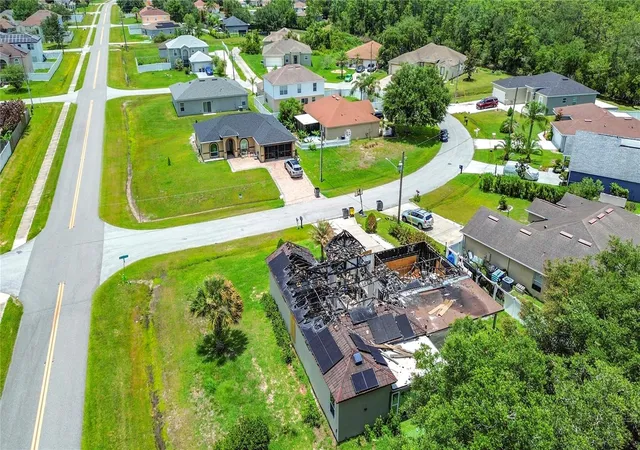 Photo 3 of Single family home for sale at 521 Mallard Ct, Kissimmee, FL 34759 | MLS# S5152171 | Listing updated on 2026-08-27