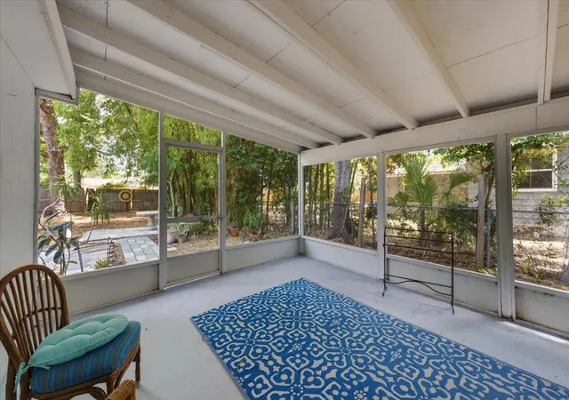 5th image of 745 Alamanda Wy S, St Petersburg, FL 33705 | MLS# TB8520989