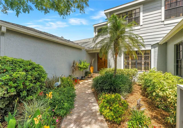 Townhouse for sale at 990 San Carlos Ct NE, Saint Petersburg, FL 33702 | MLS# TB8521003