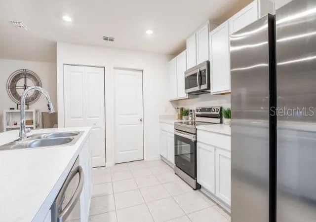 Photo 5 of Sale Pending at 14101 English Parrot Rd, Brooksville, FL 34614 | MLS# O6418280 | Listing updated on 2026-09-01