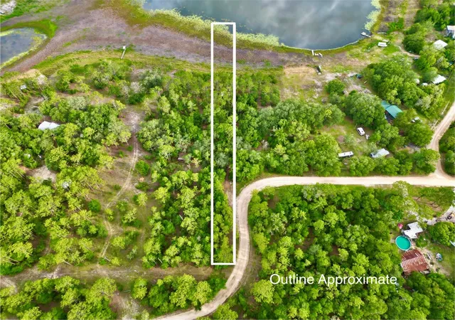36th image of 125 Silver Dollar Pond Rd, Hawthorne, FL 32640 | MLS# GC541335
