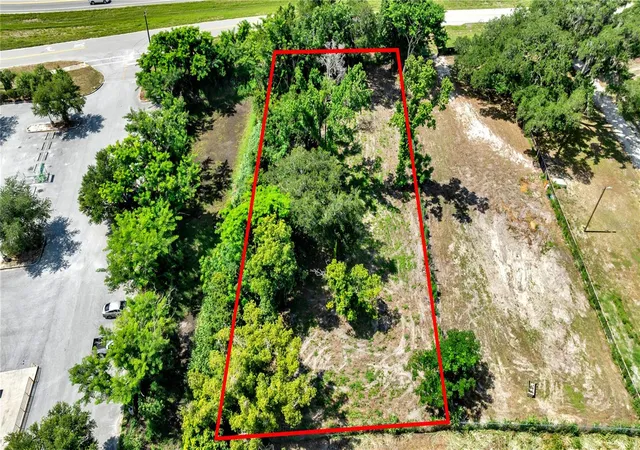 2nd image of 9926 Rockhill Rd, Thonotosassa, FL 33592 | MLS# TB8521039