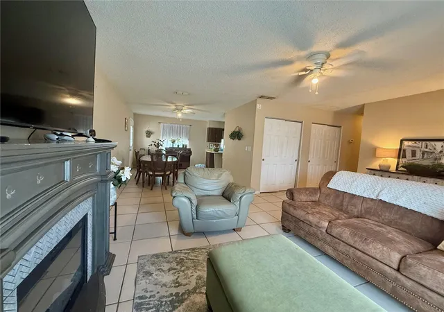 Photo 4 of Single family home for sale at 6 Spring Ln Way, Ocala, FL 34472 | MLS# OM726984 | Listing updated on 2026-10-06