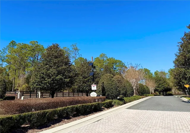 4th image of 35135 Pinegate Trl, Eustis, FL 32736 | MLS# G5114013