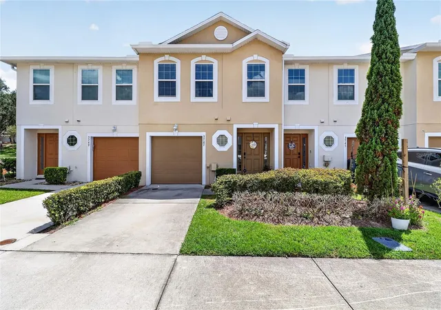 Townhouse for sale at 3747 Woodbury Hl Loop, LAKELAND, FL 33810 | MLS# L4962904