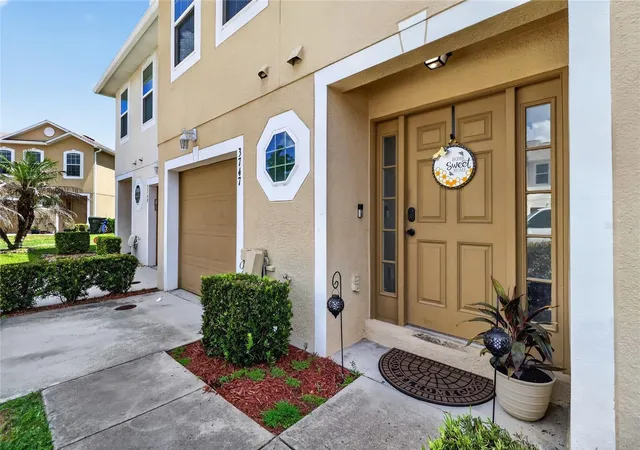 Photo 4 of Townhouse for sale at 3747 Woodbury Hl Loop, Lakeland, FL 33810 | MLS# L4962904 | Listing updated on 2026-08-29