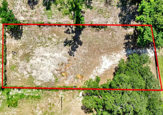 3rd image of 9924 Rockhill Rd, Thonotosassa, FL 33592 | MLS# TB8521052
