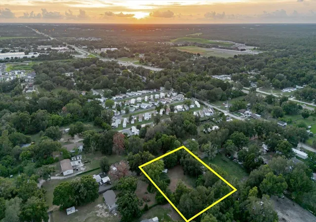5th image of 11152 Galaxy Ln, Thonotosassa, FL 33592 | MLS# TB8521061