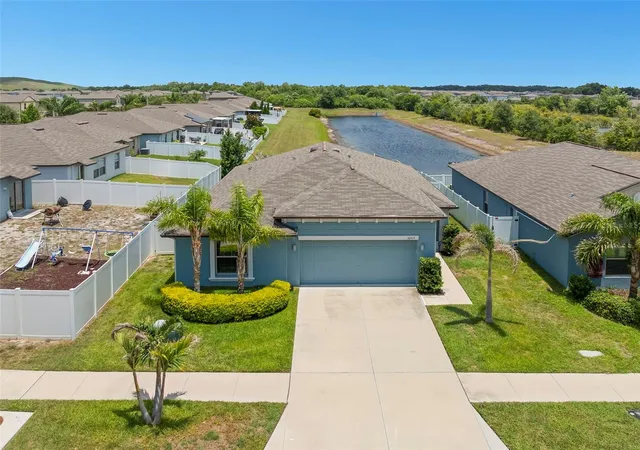 3rd image of 10515 Carloway Hills Dr, Wimauma, FL 33598 | MLS# TB8521062
