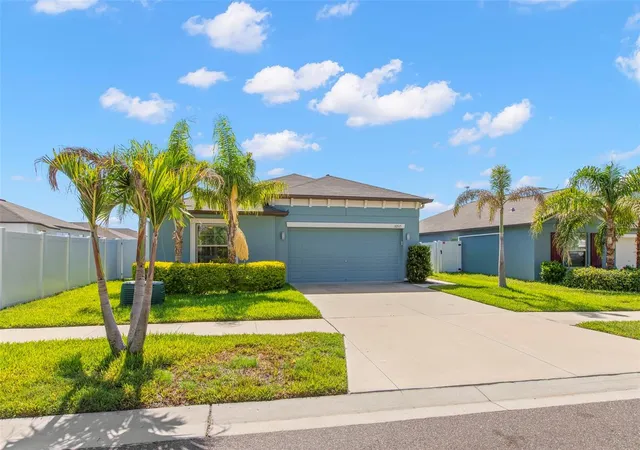 4th image of 10515 Carloway Hills Dr, Wimauma, FL 33598 | MLS# TB8521062
