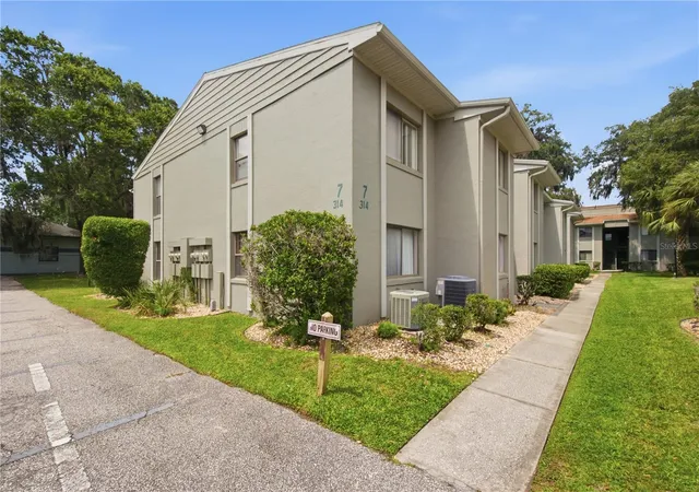 Photo 2 of Condo for sale at 314 Palm Coast Pkwy Ne #202, Palm Coast, FL 32137 | MLS# FC319388 | Listing updated on 2026-08-11