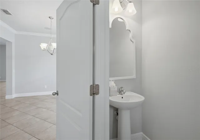 Photo 3 of Single family home for sale at 6023 W Town Ctr Blvd, Orlando, FL 32837 | MLS# S5152182 | Listing updated on 2026-08-04