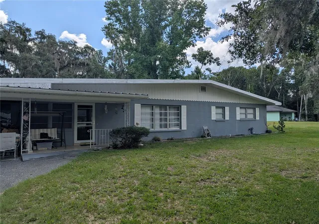Homes for sale in Floral City, FL | 7633 S Crescent Loop, Floral City, FL 34436 | MLS# W7886882