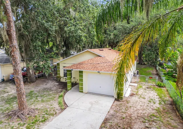 Photo 2 of Single family home for sale at 712 Virginia Ave, Auburndale, FL 33823 | MLS# S5152187 | Listing updated on 2026-10-04