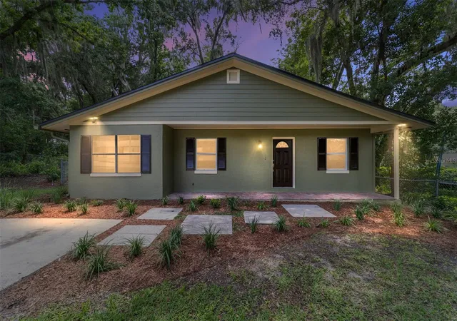 Photo 2 of Single family home for sale at 755 Se 29th Terrace, Ocala, FL 34471 | MLS# OM726988 | Listing updated on 2026-09-08