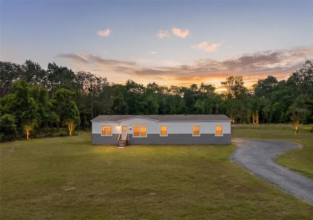 1st image of 2362 Ne County Road 1469, Hawthorne, FL 32640 | MLS# GC541340