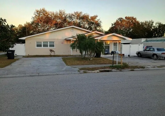 1st image of 405 S Orion Ave, Clearwater, FL 33765 | MLS# TB8521103