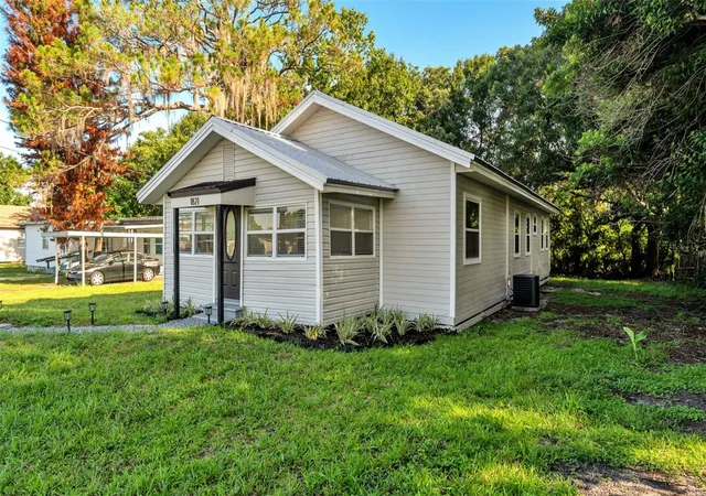 2nd image of 1821 W Chase St, Lakeland, FL 33815 | MLS# L4962911