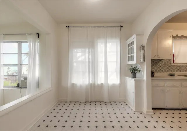 Photo 4 of Single family home for sale at 255 Lexington Dr, Daytona Beach, FL 32114 | MLS# V4949745 | Listing updated on 2026-09-01