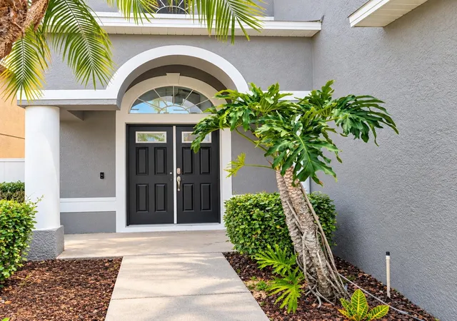 Photo 2 of Single family home for sale at 27506 Waikiki Ct, Wesley Chapel, FL 33544 | MLS# TB8521116 | Listing updated on 2026-10-03