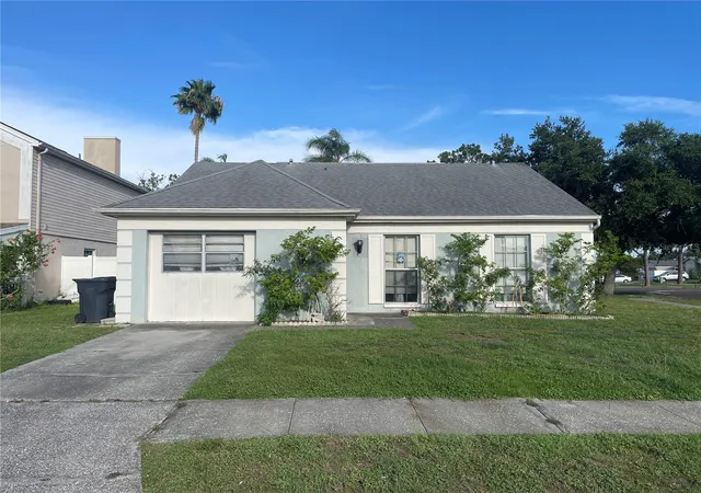 Photo 1 of Single family home for sale at 11001 Sunswept Pl, Tampa, FL 33624 | MLS# TB8521121 | Listing updated on 2026-10-06