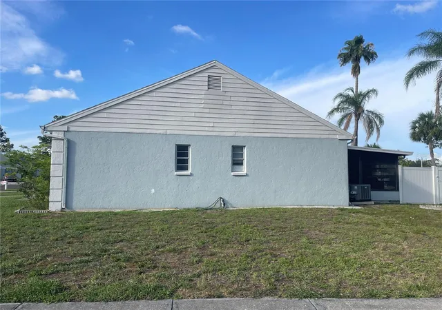 Photo 3 of Single family home for sale at 11001 Sunswept Pl, Tampa, FL 33624 | MLS# TB8521121 | Listing updated on 2026-10-06