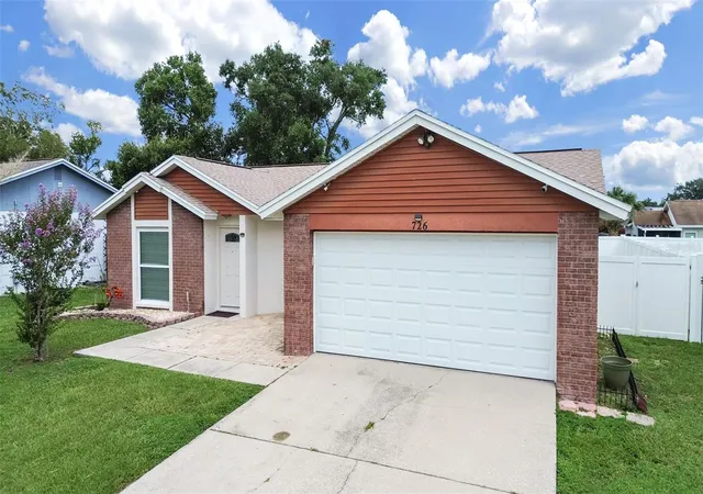 2nd image of 726 Stillview Cir, Brandon, FL 33510 | MLS# TB8521136