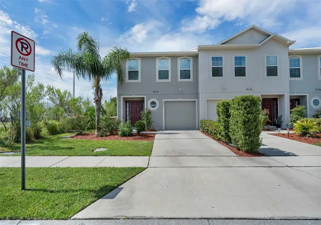 Photo 1 of Townhouse for sale at 2900 Clarabelle Ct, Kissimmee, FL 34743 | MLS# O6418345 | Listing updated on 2026-09-16