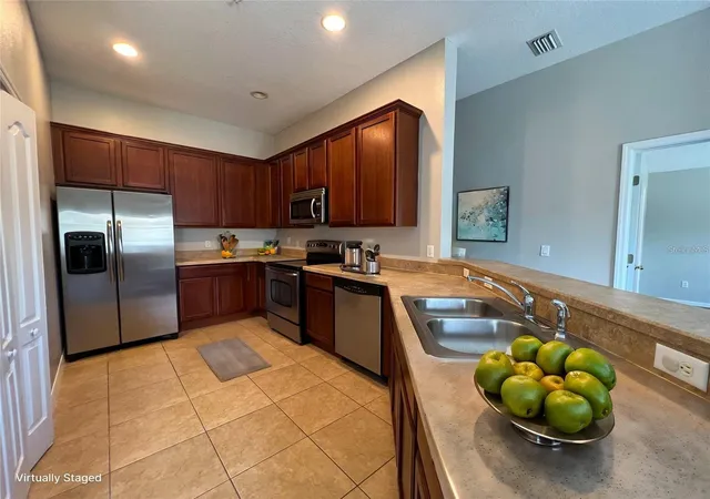 Listing Photo 5 - Condo for sale in building located at 10238 Cala Lily Trl, ORLANDO, FL 32832 - Unit #S