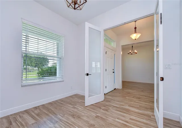 5th image of 4008 Mcintosh Estates Ln, Plant City, FL 33565 | MLS# TB8521157