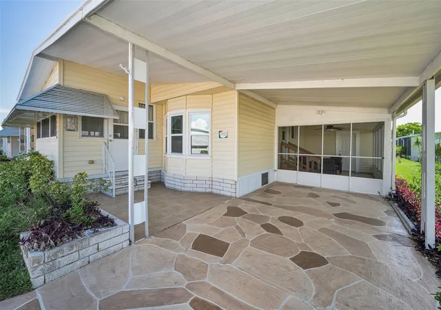 Homes for sale in Holiday, FL | 2127 Kona Dr, Holiday, FL 34691 | MLS# W7886888