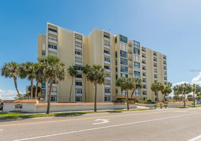 2nd image of 800 S Gulfview Blvd #305, Clearwater Beach, FL 33767 | MLS# TB8521192