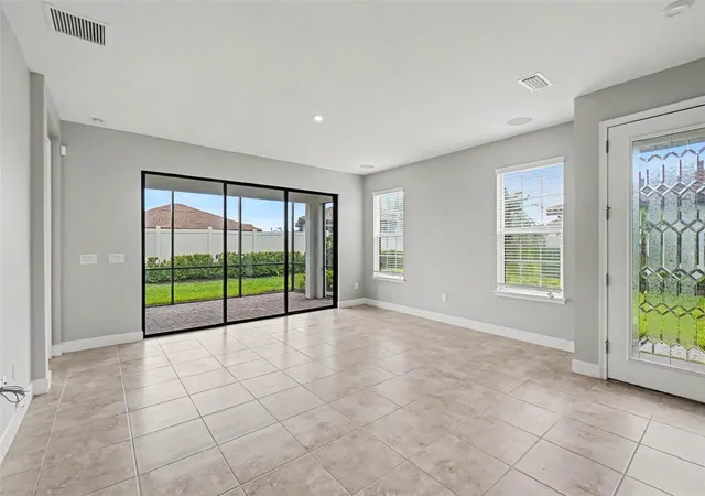 4th image of 10930 Wendover Dr, Palmetto, FL 34221 | MLS# TB8521196