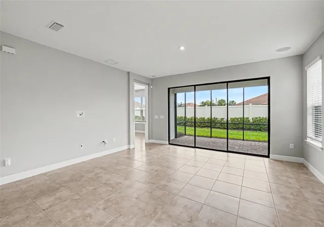 3rd image of 10930 Wendover Dr, Palmetto, FL 34221 | MLS# TB8521196