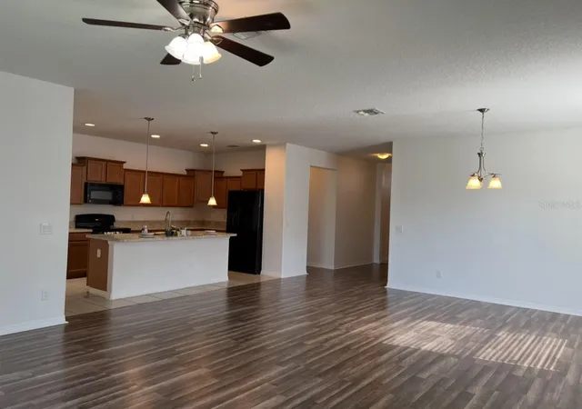 Photo 3 of Single family home for sale at 2735 Carrickton Cir, Orlando, FL 32824 | MLS# O6418385 | Listing updated on 2026-10-02
