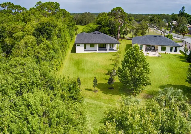 Photo 3 of Single family home for sale at 1336 Hays Rd, Tarpon Springs, FL 34689 | MLS# TB8521200 | Listing updated on 2026-10-03
