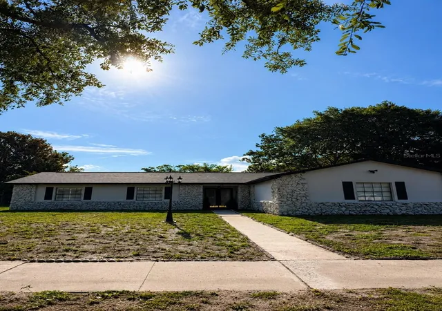 Photo 4 of Single family home for sale at 1241 Angeline Ave, Orlando, FL 32807 | MLS# O6418387 | Listing updated on 2026-09-08