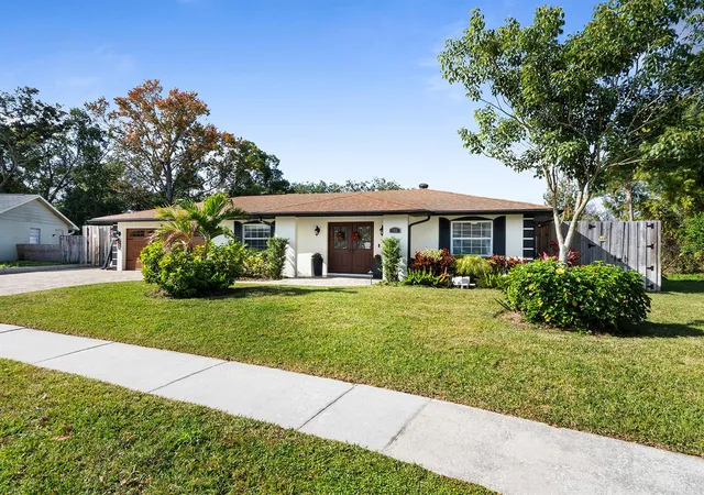 Homes for sale in Longwood, FL | 122 Bearss Cir, Longwood, FL 32750 | MLS# O6418393