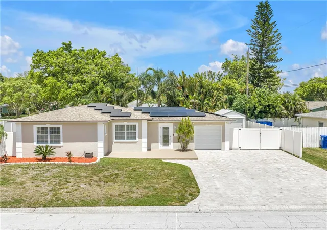 Photo 1 of Single family home for sale at 2375 37th Street N, Saint Petersburg, FL 33713 | MLS# TB8521207 | Listing updated on 2026-08-21