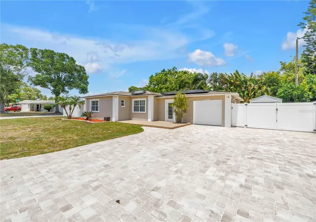 Photo 2 of Single family home for sale at 2375 37th Street N, Saint Petersburg, FL 33713 | MLS# TB8521207 | Listing updated on 2026-08-21