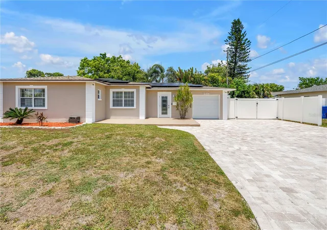 Photo 3 of Single family home for sale at 2375 37th Street N, Saint Petersburg, FL 33713 | MLS# TB8521207 | Listing updated on 2026-09-17