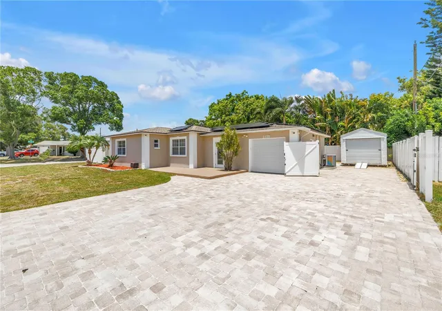 Photo 4 of Single family home for sale at 2375 37th Street N, Saint Petersburg, FL 33713 | MLS# TB8521207 | Listing updated on 2026-09-17