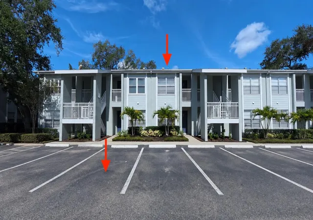 Photo 3 of Condo for sale at 5440 S Macdill Ave #1I, Tampa, FL 33611 | MLS# A4697582 | Listing updated on 2026-10-07