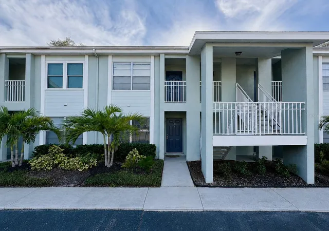 Photo 3 of Condo for sale at 5440 S Macdill Ave #1I, Tampa, FL 33611 | MLS# A4697582 | Listing updated on 2026-10-07