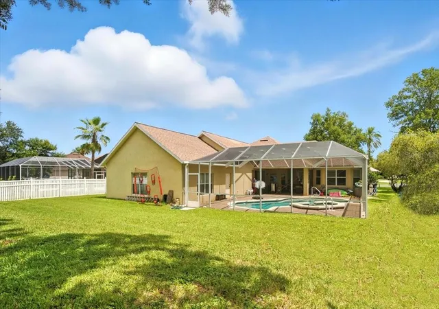 Photo 4 of Single family home for sale at 24 Lakeside Pl W, Palm Coast, FL 32137 | MLS# FC319405 | Listing updated on 2026-08-18