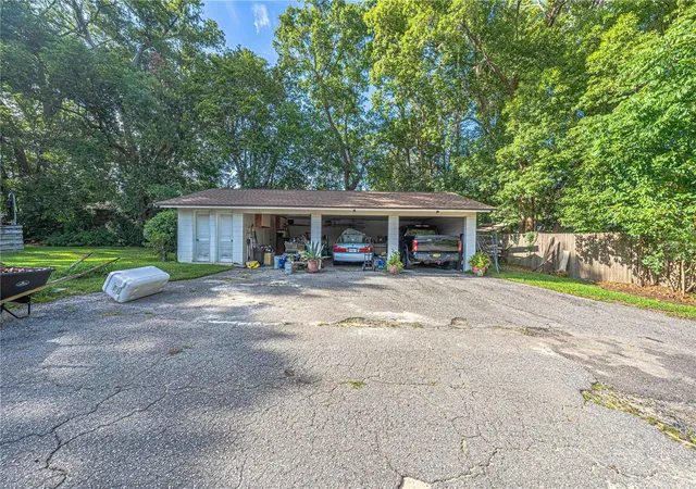 Photo 3 of Single family home for sale at 2137 SE 11th Street, Ocala, FL 34471 | MLS# OM727018 | Listing updated on 2026-08-24