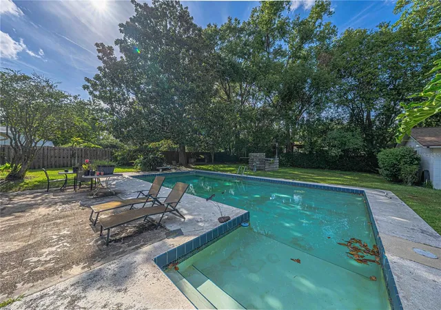 Photo 4 of Single family home for sale at 2137 SE 11th Street, Ocala, FL 34471 | MLS# OM727018 | Listing updated on 2026-08-24